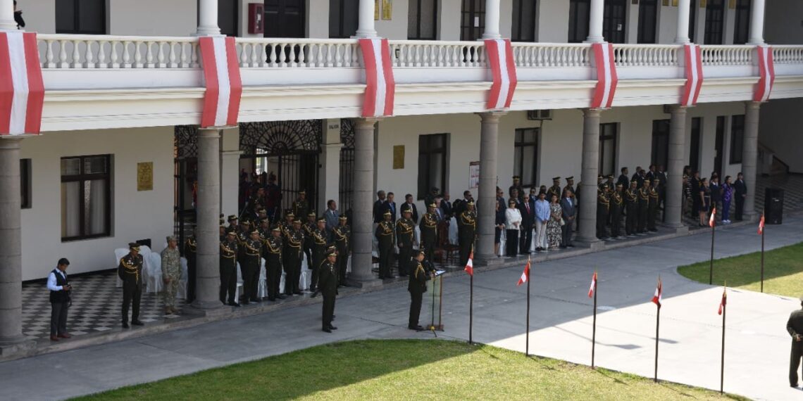 Ceremonia de reconociendo del director del ESGE – EPG