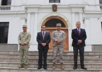 Visita de saludo protocolar