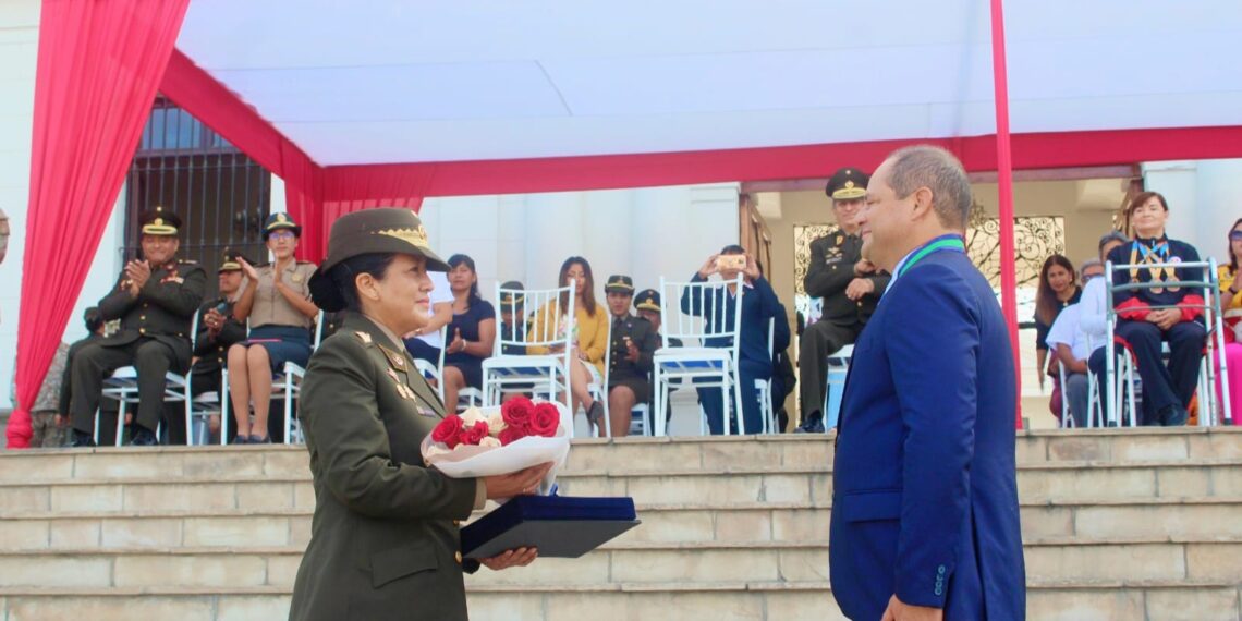 Ceremonia por conmemorarse el día de la Mujer