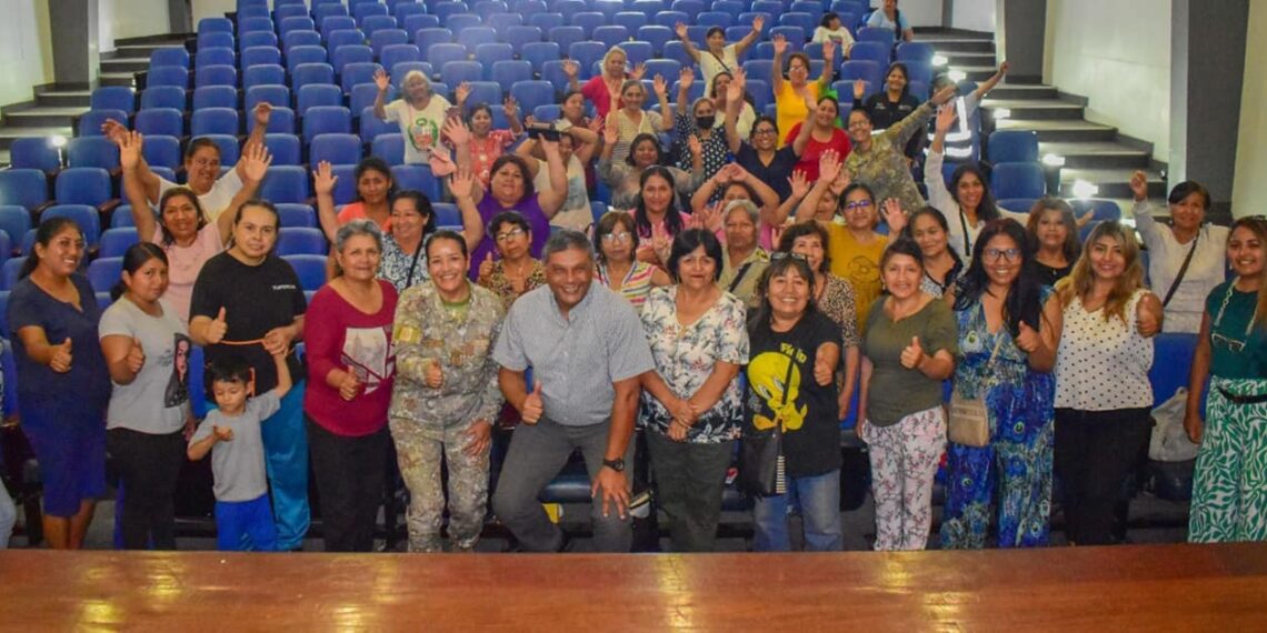Evento académico dirigido a las mujeres lideres del distrito de Chorrillos