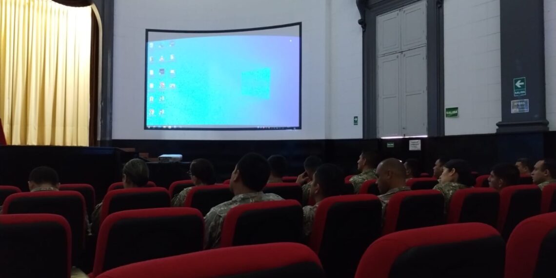 Ponencia magistral “Liderazgo estratégico en el ámbito político, militar y empresarial”