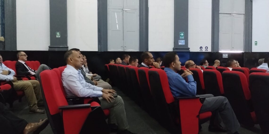 Ponencia magistral “Liderazgo estratégico en el ámbito político, militar y empresarial”