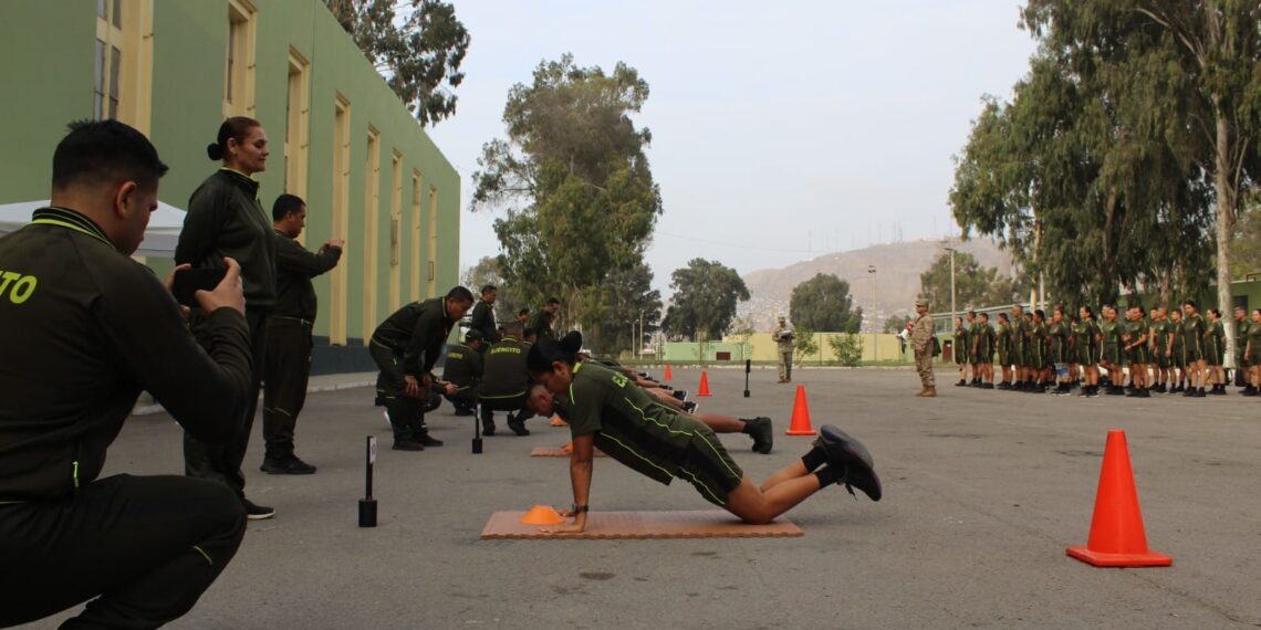 Postulantes a la XIII Maestría en Ciencias Militares rindieron examen de esfuerzo físico