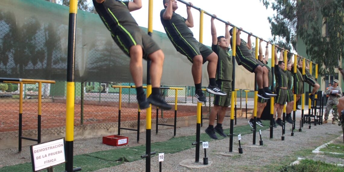 Postulantes a la XIII Maestría en Ciencias Militares rindieron examen de esfuerzo físico