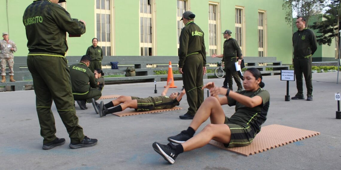 Postulantes a la XIII Maestría en Ciencias Militares rindieron examen de esfuerzo físico