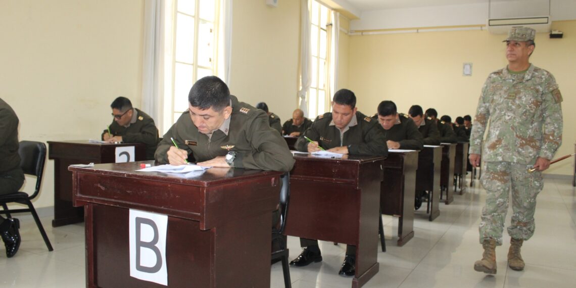 Oficiales postulantes a la XIII Maestría en Ciencias Militares rindieron examen de psicotécnico