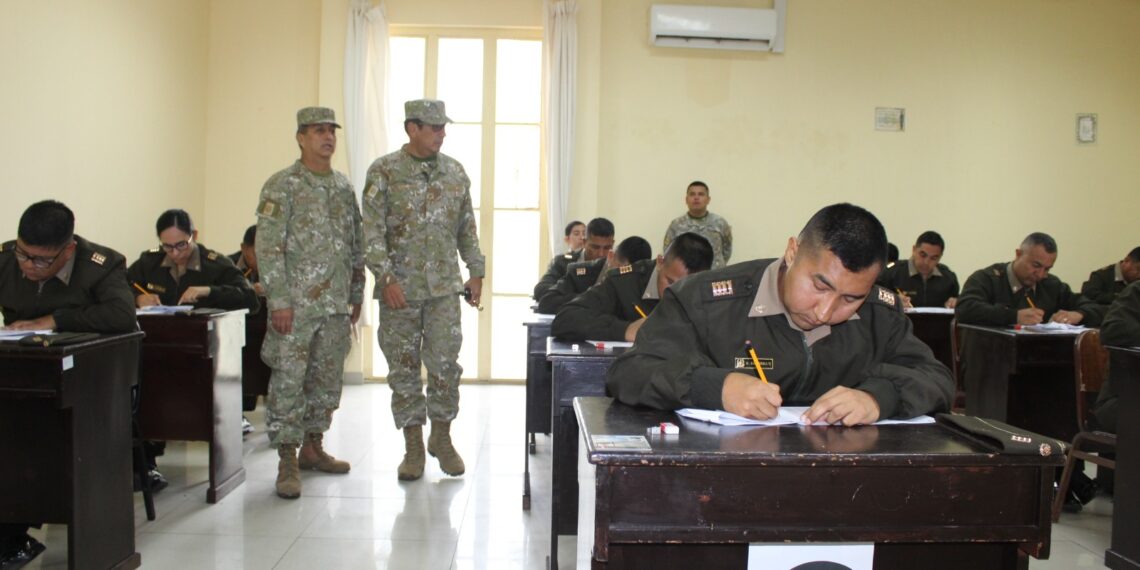 Oficiales postulantes a la XIII Maestría en Ciencias Militares rindieron examen de psicotécnico
