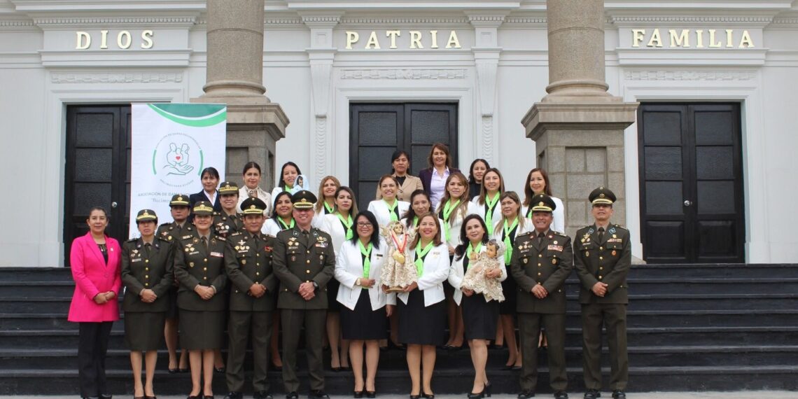 Santísima imagen del Divino Niño Jesús visita a la Escuela Superior de Guerra del Ejercito – Escuela de Postgrado