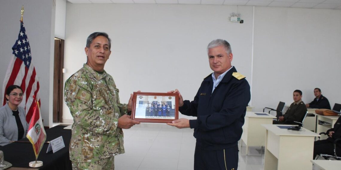 Clausura del curso de Guerra Irregular y Análisis de Redes Sociales en la ESGE-EPG