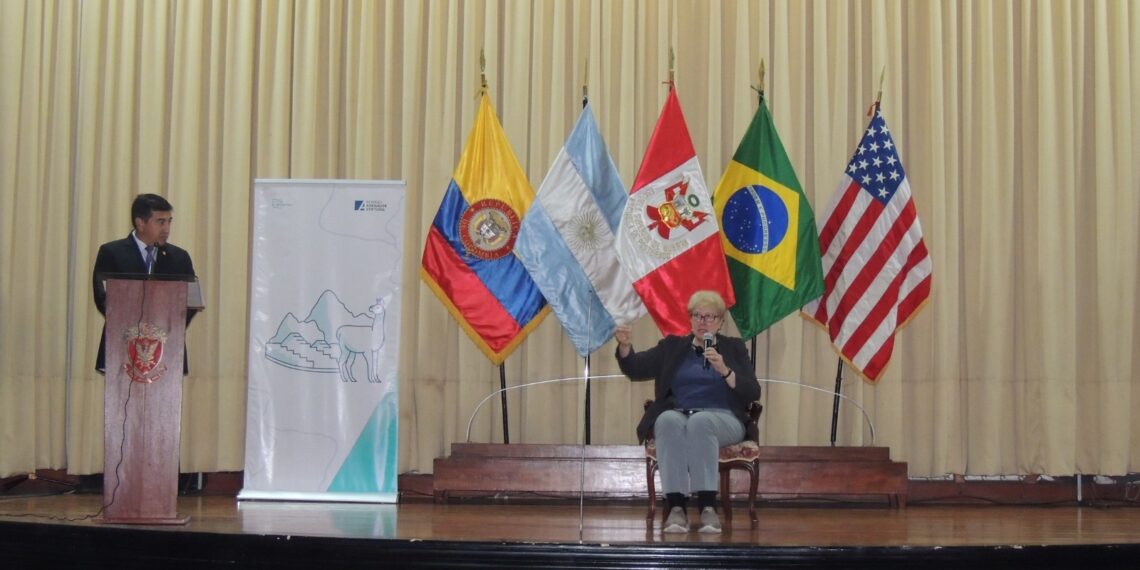 Conferencia magistral “La guerra Rusa contra Ucrania: Un desafío a la comunidad internacional”