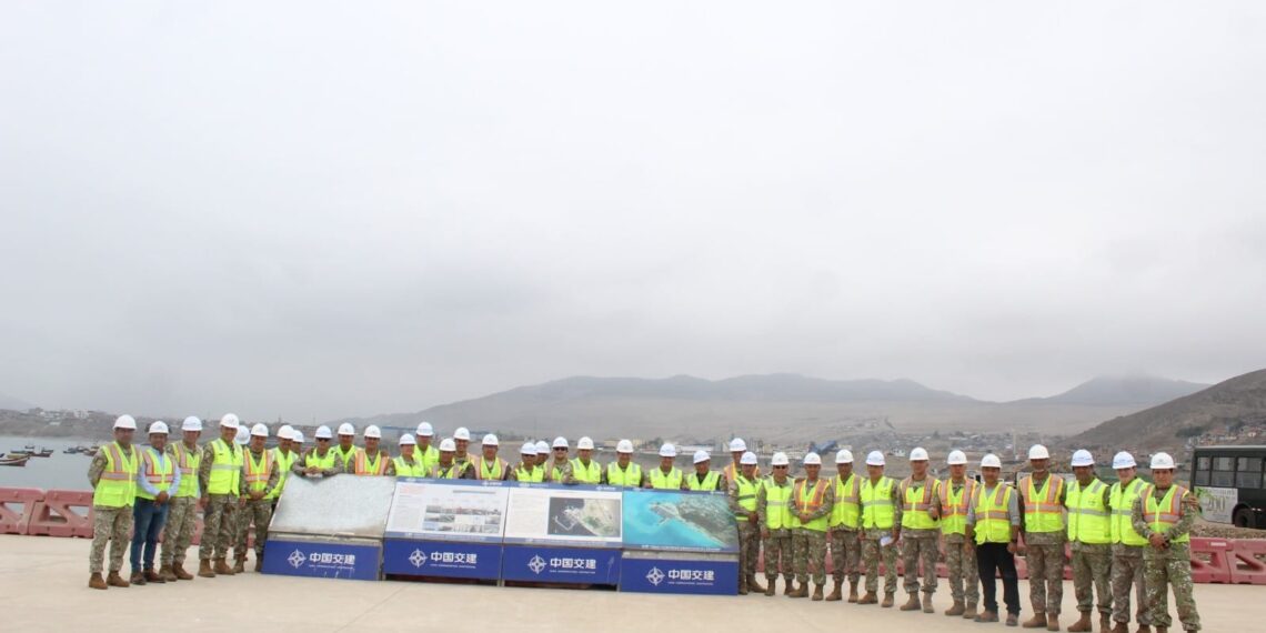 Visita de estudio a Cosco Shipping Ports Chancay Perú a cargo del Programa de Alto Mando del Ejército