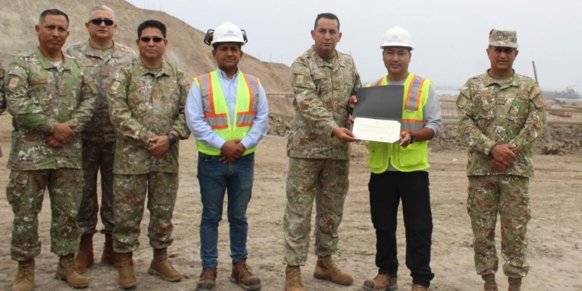 Visita de estudio a Cosco Shipping Ports Chancay Perú a cargo del Programa de Alto Mando del Ejército