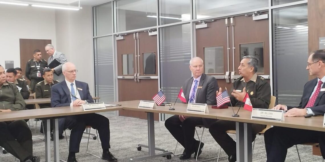 El Programa de Alto Mando del Ejército visitó el Unite State Army War College en Pensilvania EEUU.