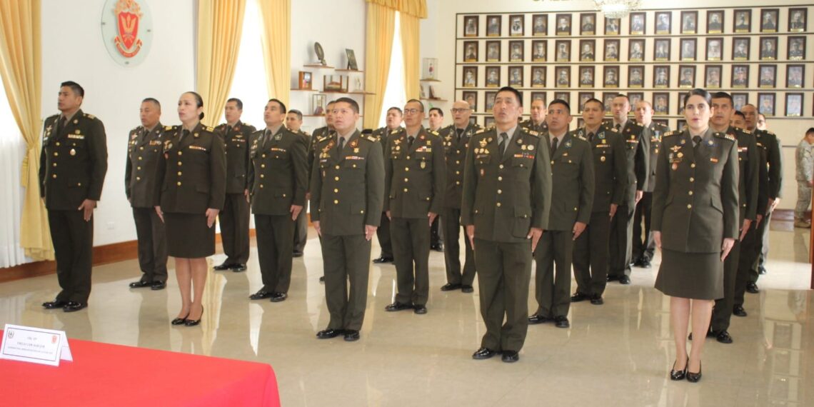 Oficiales alumnos del Módulo de Comando y Estado Mayor Conjunto participaron de su ceremonia de clausura.