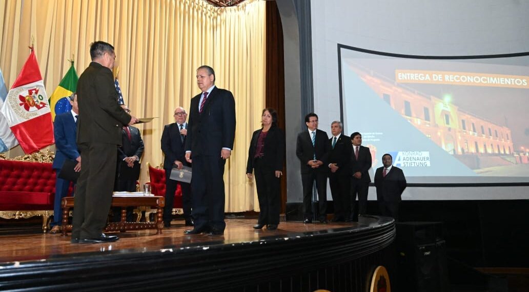 La ESGE – EPG y la Fundación KAS realizaron la presentación del libro “CRISIS MIGRATORIA EN PERÚ: IMPLICANCIAS PARA LA SEGURIDAD NACIONAL.