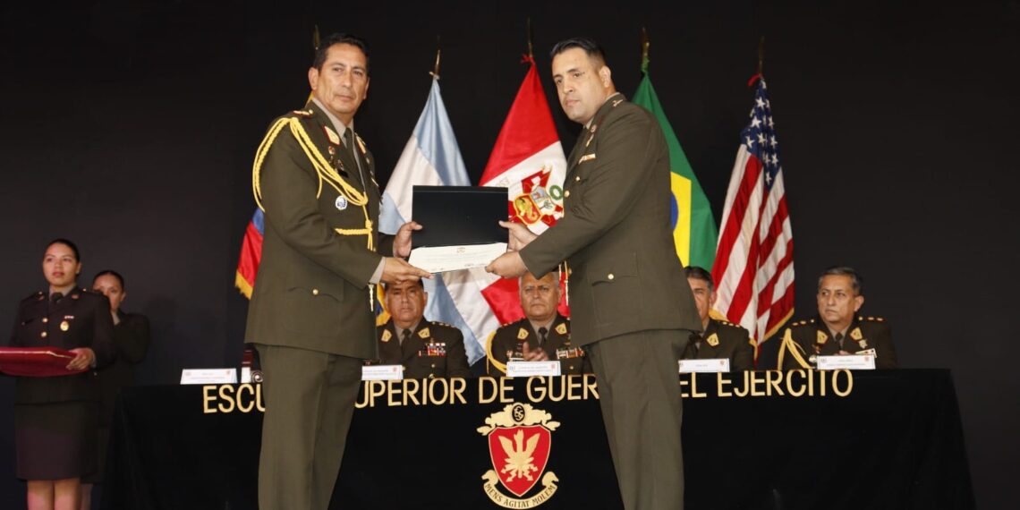 Ceremonia de clausura del LXVII Programa de Comando y Estado Mayor en la ESGE-EPG.
