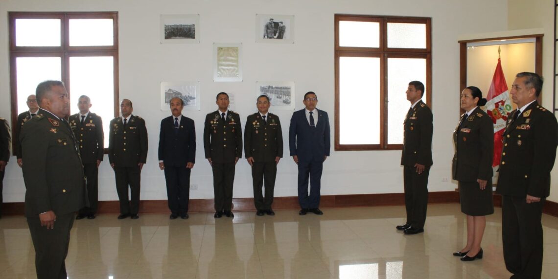 La Escuela Superior de Guerra del Ejército – Escuela de Postgrado, realizó una ceremonia de reconocimiento al Tco 2da Técnico en Mecánica Automotriz Walter Olazabal Aquino, por su pase a la situación militar de retiro, evento protocolar donde se le hizo entrega de una placa recordatoria.