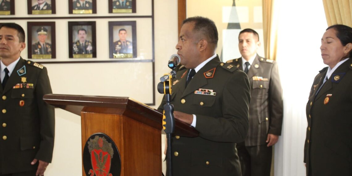La Escuela Superior de Guerra del Ejército – Escuela de Postgrado, realizó una ceremonia de reconocimiento al Tco 2da Técnico en Mecánica Automotriz Walter Olazabal Aquino, por su pase a la situación militar de retiro, evento protocolar donde se le hizo entrega de una placa recordatoria.