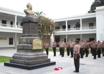 ESCUELA SUPERIOR DE GUERRA DEL EJÉRCITO – ESCUELA DE POST GRADO REALIZÓ EL CEREMONIAL DE INICIO DE LA SEMANA DE INSTRUCCIÓN