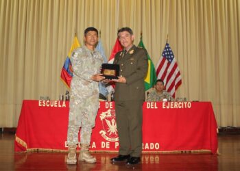 CONFERENCIA MAGISTRAL “PLAN DE TRANSFORMACIÓN INSTITUCIONAL” A CARGO DEL SEÑOR GENERAL DE DIVISIÓN ORESTES MARTÍN VARGAS ORTIZ, JEFE DEL ESTADO MAYOR GENERAL DEL EJÉRCITO