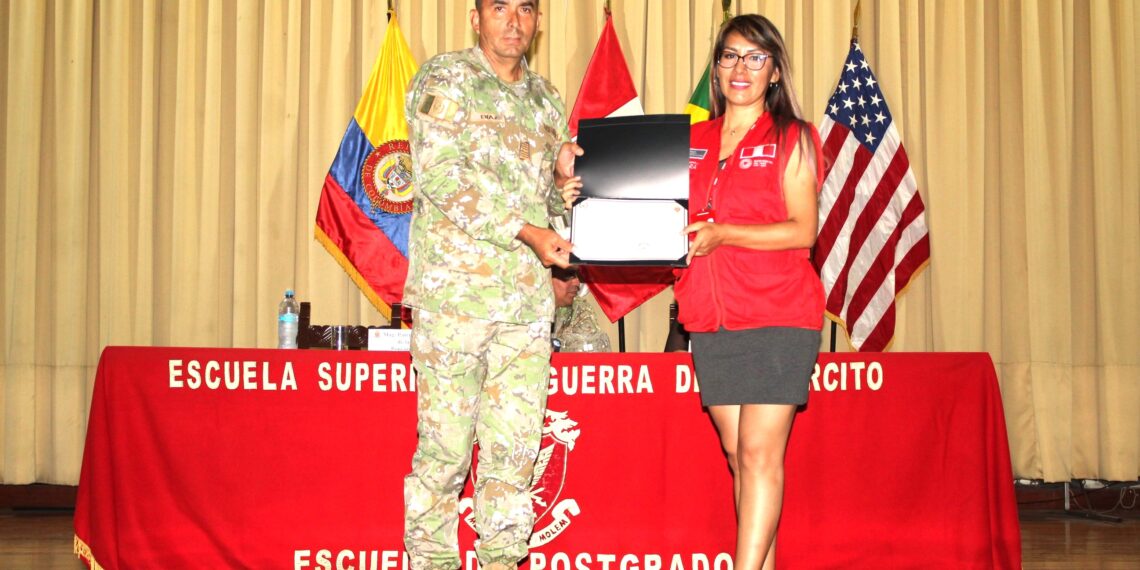 ESCUELA SUPERIOR DE GUERRA DEL EJÉRCITO BRINDA CHARLA SOBRE VIOLENCIA FAMILIAR Y PERSONAS VULNERABLES A LOS DIFERENTES PROGRAMAS DE LA ESGE – EPG.