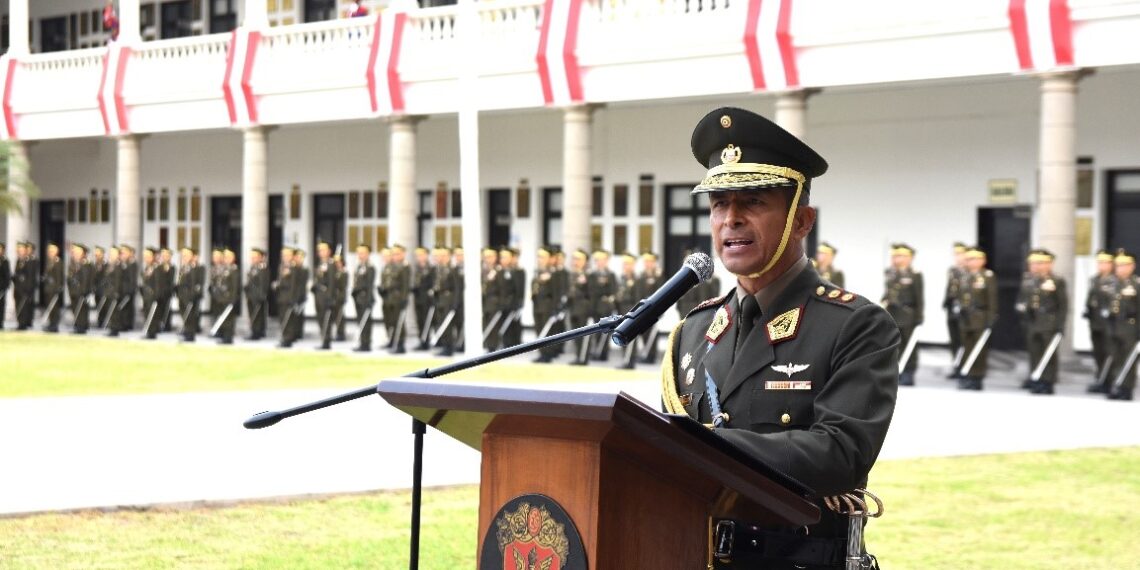 RECONOCIMIENTO DEL SR GENERAL DE BRIGADA JUAN KENNETH VALVERDE VIRHUEZ COMO DIRECTOR DE LA ESCUELA SUPERIOR DE GUERRA DEL EJÉRCITO- EPG