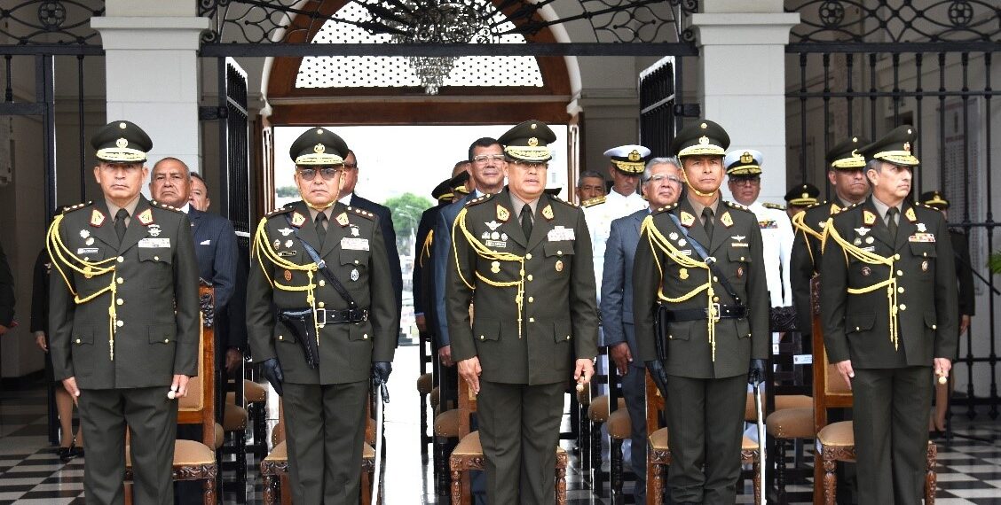 RECONOCIMIENTO DEL SR GENERAL DE BRIGADA JUAN KENNETH VALVERDE VIRHUEZ COMO DIRECTOR DE LA ESCUELA SUPERIOR DE GUERRA DEL EJÉRCITO- EPG