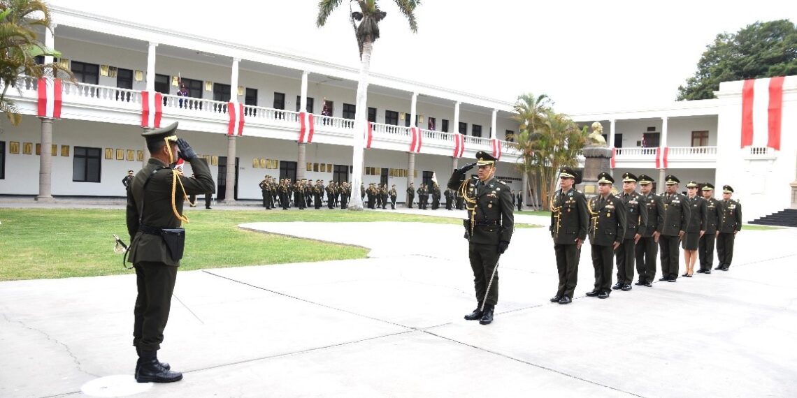 RECONOCIMIENTO DEL SR GENERAL DE BRIGADA JUAN KENNETH VALVERDE VIRHUEZ COMO DIRECTOR DE LA ESCUELA SUPERIOR DE GUERRA DEL EJÉRCITO- EPG