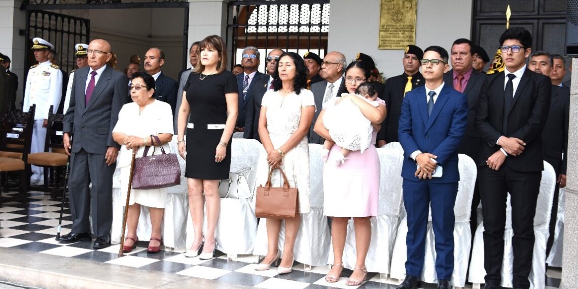 RECONOCIMIENTO DEL SR GENERAL DE BRIGADA JUAN KENNETH VALVERDE VIRHUEZ COMO DIRECTOR DE LA ESCUELA SUPERIOR DE GUERRA DEL EJÉRCITO- EPG