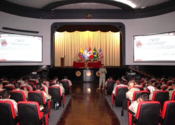 CONFERENCIA SOBRE CONTROL INTERNO A LOS ALUMNOS DE LOS DIFERENTES PROGRAMAS DE LA ESCUELA SUPERIOR DE GUERRA DEL EJÉRCITO- EPG
