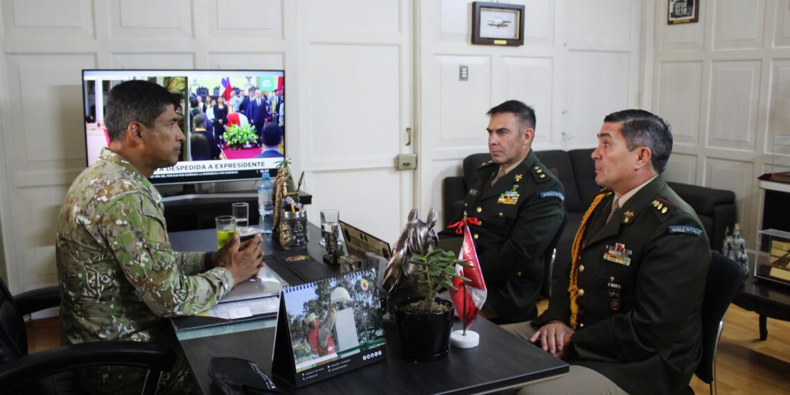 VISITA PROTOCOLAR DEL SR CR ROBERTO PEDRO CARDOZO AGREGADO DE LA REPÚBLICA DE ARGENTINA A LA ESCUELA SUPERIOR DE GUERRA DEL EJÉRCITO- EPG