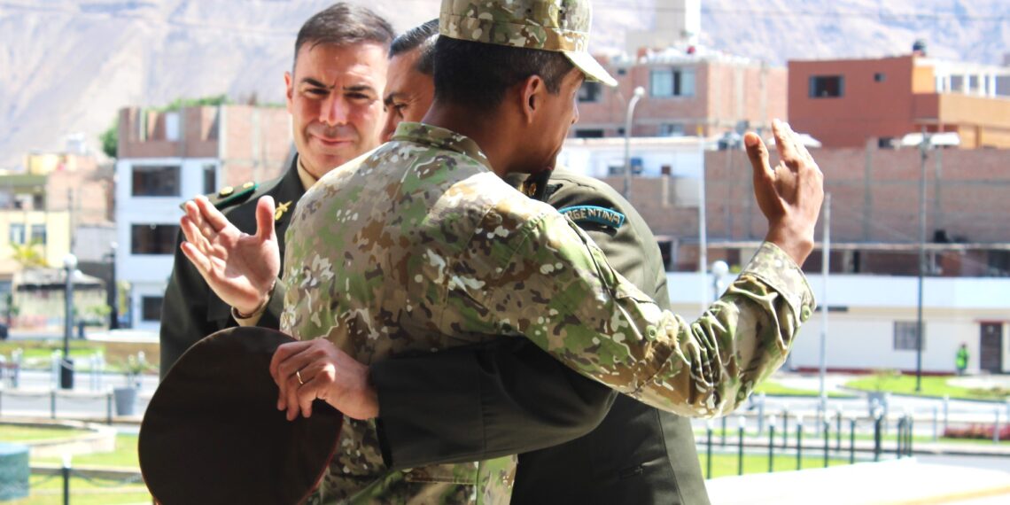 VISITA PROTOCOLAR DEL SR CR ROBERTO PEDRO CARDOZO AGREGADO DE LA REPÚBLICA DE ARGENTINA A LA ESCUELA SUPERIOR DE GUERRA DEL EJÉRCITO- EPG