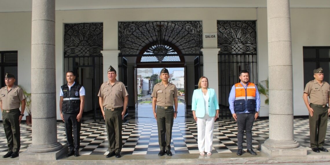 INVITACIÓN AL IZAMIENTO DEL PABELLÓN NACIONAL A LA SRA LICENCIADA JESSICA VARGAS GÓMEZ ALCALDESA DEL DISTRITO DE BARRANCO EN LAS INSTALACIONES DE LA ESCUELA SUPERIOR DE GUERRA DEL EJÉRCITO. – EPG