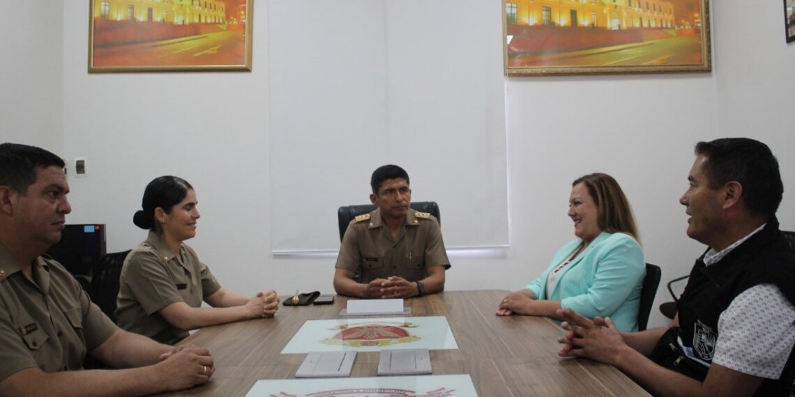 INVITACIÓN AL IZAMIENTO DEL PABELLÓN NACIONAL A LA SRA LICENCIADA JESSICA VARGAS GÓMEZ ALCALDESA DEL DISTRITO DE BARRANCO EN LAS INSTALACIONES DE LA ESCUELA SUPERIOR DE GUERRA DEL EJÉRCITO. – EPG