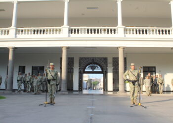 RECONOCIMIENTO DEL SR CRL INF JOSÉ ANGULO ARGUEDAS COMO SUB DIRECTOR DE LA ESCUELA SUPERIOR DE GUERRA DEL EJÉRCITO- ESCUELA DE POST GRADO