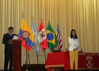CONFERENCIA SOBRE EL “AUTOCONOCIMIENTO Y PENSAMIENTO CREATIVO” EN LA ESCUELA SUPERIOR DE GUERRA DEL EJÉRCITO- EPG
