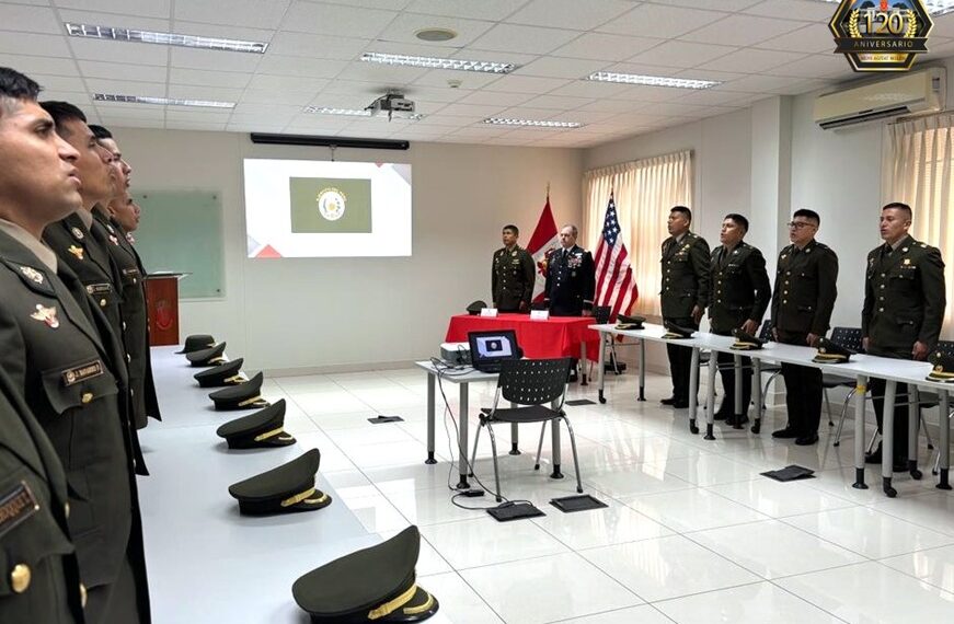 INAUGURACIÓN DEL CURSO DE GUERRA IRREGULAR Y ANÁLISIS DE REDES SOCIALES 2024, LLEVADA A CABO EN LAS INSTALACIONES DE LA ESCUELA SUPERIOR DE GUERRA DEL EJÉRCITO- ESCUELA DE POSTGRADO