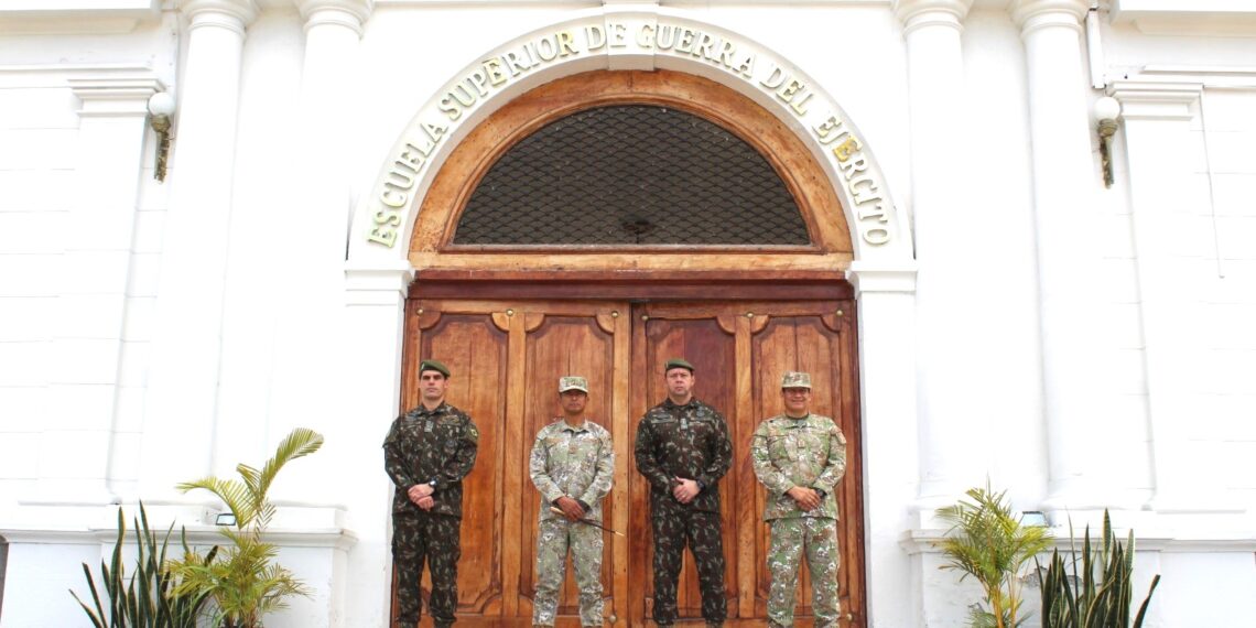VISITA PROTOCOLAR DEL SR CRL FABIO LINHARES MARQUES DA CRUZ, AGREGADO DE LA REPÚBLICA FEDERATIVA DE BRASIL A LA ESCUELA SUPERIOR DE GUERRA DEL EJÉRCITO- EPG