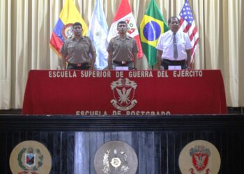 INAUGURACIÓN DEL CURSO DE DOCENTES EN LA ESCUELA SUPERIOR DE GUERRA DEL EJÉRCITO- EPG