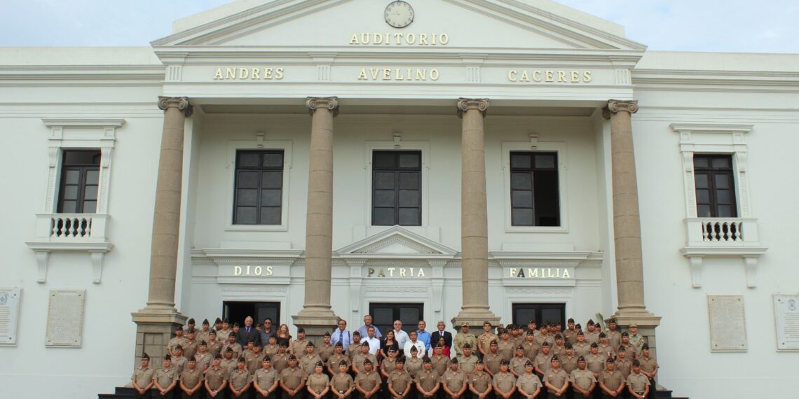 INAUGURACIÓN DEL CURSO DE DOCENTES EN LA ESCUELA SUPERIOR DE GUERRA DEL EJÉRCITO- EPG
