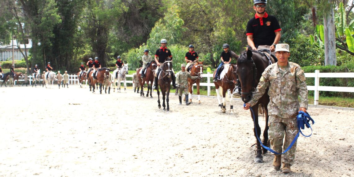 CABALGATA Y ALMUERZO DE CAMARADERÍA POR EL CXX ANIVERSARIO DE CREACIÓN DE LA ESCUELA SUPERIOR DE GUERRA DEL EJÉRCITO