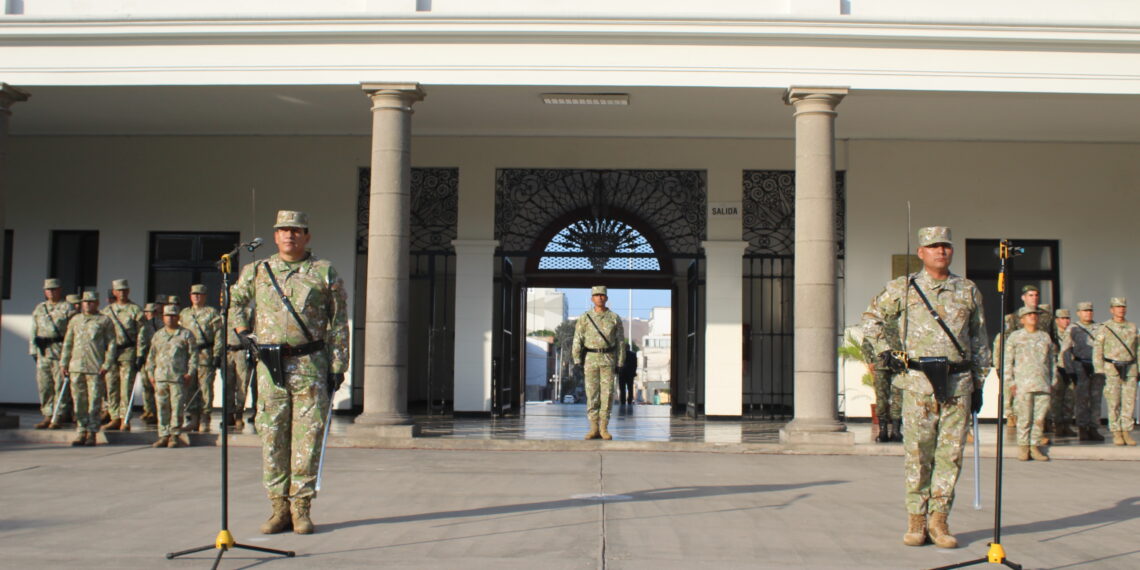 RECONOCIMIENTO DEL SR CRL INF JOSÉ ANGULO ARGUEDAS COMO SUB DIRECTOR DE LA ESCUELA SUPERIOR DE GUERRA DEL EJÉRCITO- ESCUELA DE POST GRADO
