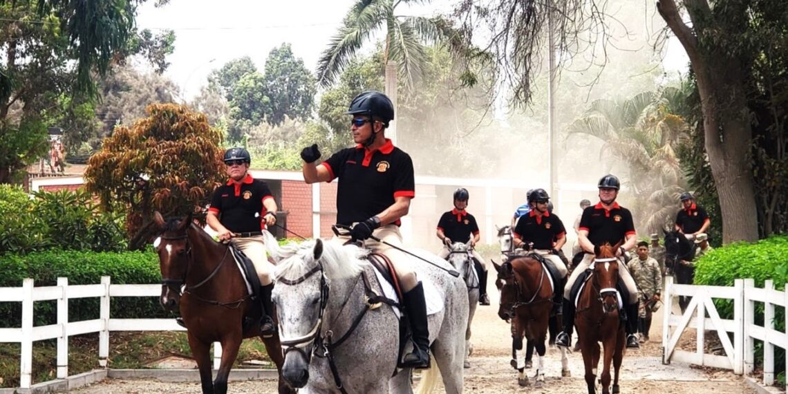 CABALGATA Y ALMUERZO DE CAMARADERÍA POR EL CXX ANIVERSARIO DE CREACIÓN DE LA ESCUELA SUPERIOR DE GUERRA DEL EJÉRCITO