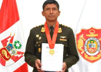 Sustentación de tesis del Sr. Gral Brig Juan Kenneth Valverde Virhuez