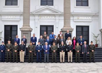 Visita del Viceministro de Políticas para al Defensa a la Escuela Superior de Guerra del Ejército – EPG