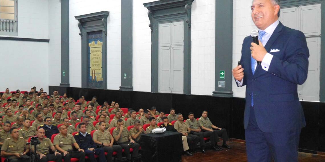 Conferencia Magistral “Suiza en el centro de Europa y del mundo. Análisis histórico y geopolítico de su surgimiento como potencia mundial”