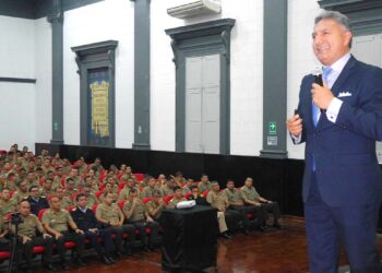 Conferencia Magistral “Suiza en el centro de Europa y del mundo. Análisis histórico y geopolítico de su surgimiento como potencia mundial”