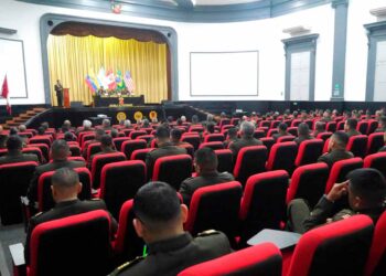 Inauguración del “I Curso de Planeamiento Militar y Toma de Decisiones” para Oficiales de Reserva