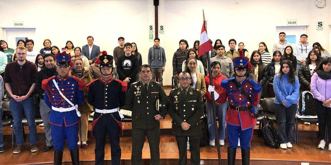 Conferencia por el Bicentenario de las batallas de Junín y Ayacucho