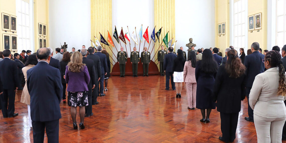 Ceremonia en honor a los servidores civiles por sus 25 y 30 años de servicio